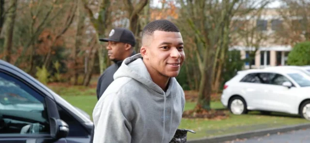 Kylian Mbappé renunció a sus vacaciones y regresó a PSG. / Foto: PSG
