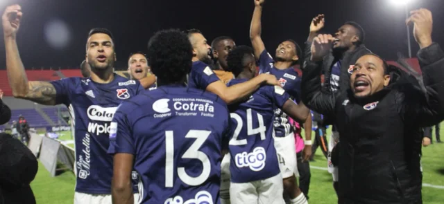 Medellín celebró el paso a la final - Foto: VizzorImage