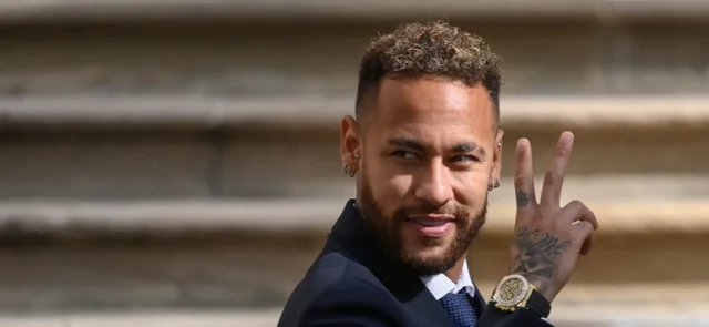 Neymar fue absuelto de las acusaciones de irregularidades en su fichaje por Barcelona. Foto: AFP