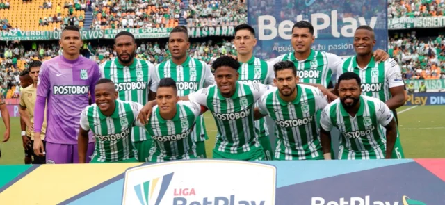 Hinchas de Nacional cuestionaron la 'noche verdolaga'. / Foto: Vizzorimage.