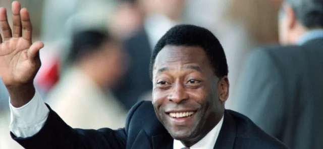 Pelé padece de cáncer. Foto: AFP