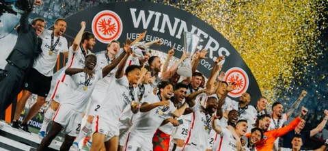 Eintracht Frankfurt de Rafael Santos Borré fue el mejor club de Alemania. / Foto: Twitter Eintracht.