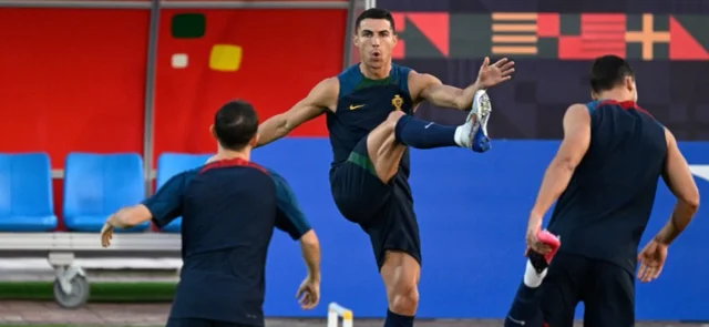 Cristiano Ronaldo, en el entrenamiento de Portugal / AFP