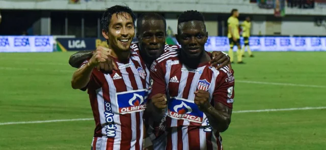 Junior no tuvo el mejor desempeño en los cuadrangulares | Foto: VizzorImage / Jose D. Martinez