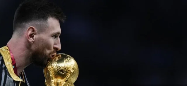 Messi se coronó en una épica final / AFP