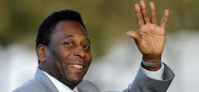 Preparan posible funeral del rey Pelé / AFP