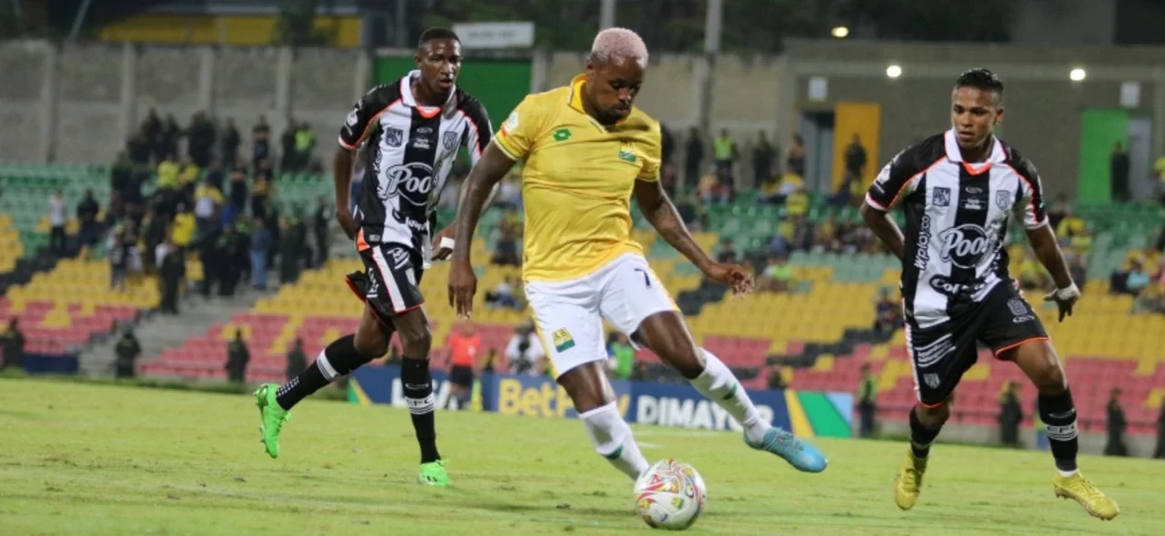 Bucaramanga y Envigado empataron sin goles. Foto: Twitter/@ABucaramanga