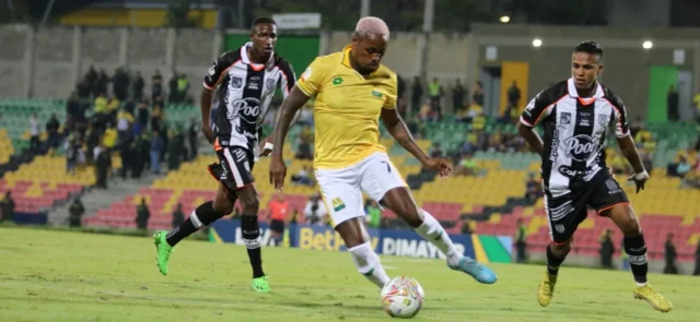 Bucaramanga y Envigado empataron sin goles. Foto: Twitter/@ABucaramanga