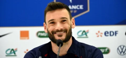 Hugo Lloris se despide de la selección de Francia. / Foto: AFP.