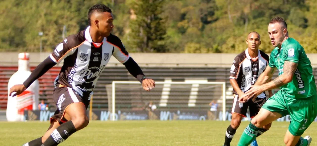 Envigado y La Equidad empataron 1-1 | Foto: VizzorImage / Andres Alvarez