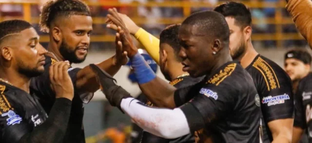 Vaqueros quedó a un paso de la final. Foto: Twitter/@Beisbolvaquero