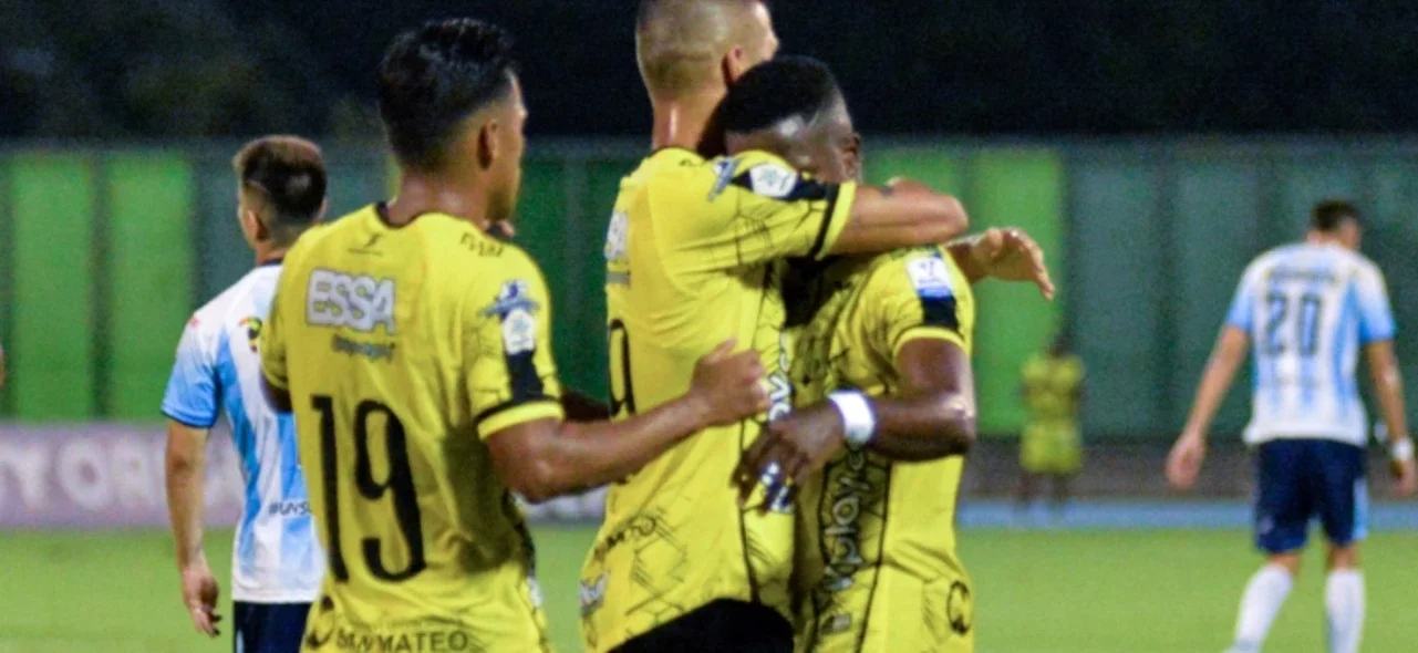 Triunfo 4-1 de Alianza Petrolera sobre Real Santander - VizzorImage / Jose D. Martinez