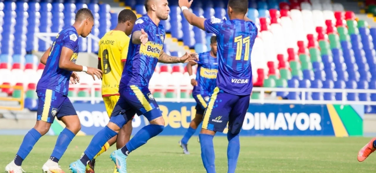 Victoria para Boca Juniors de Cali sobre Bogotá - VizzorImage / Samir Rojas