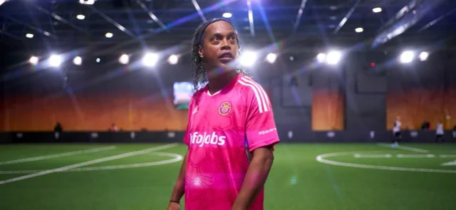 Así fue el debut de Ronaldinho en la Kings League. / Foto: Twitter @KingsLeague