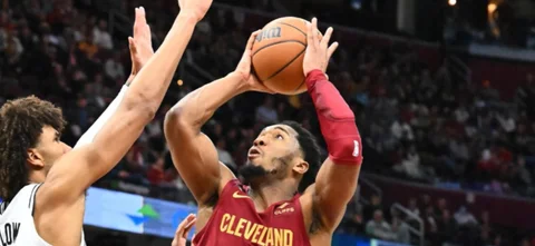 Donovan Mitchell tuvo una noche de ensueño / AFP