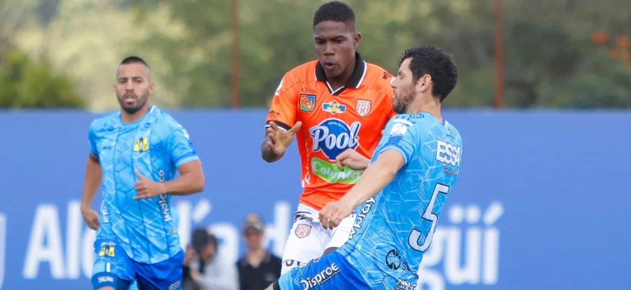 Envigado sumó ante Alianza Petrolera un cuarto empate en esta liga - Foto: VizzorImage / Luis Benavides Envigado vs. Alianza Petrolera - Foto: VizzorImage / Luis Benavides