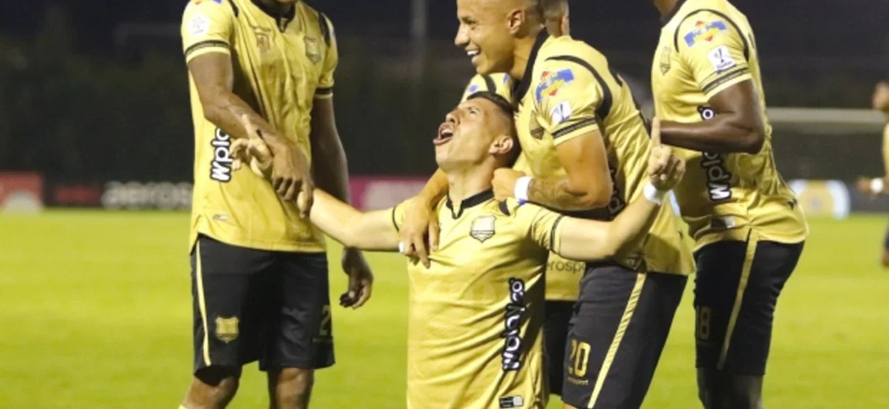 Goles de Águilas Doradas. / Foto: Vizzorimage.