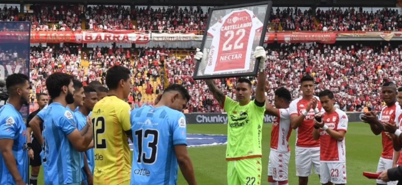 Leandro Castellanos y su último partido con Santa Fe. / Foto: VizzorImage - Luis Ramirez