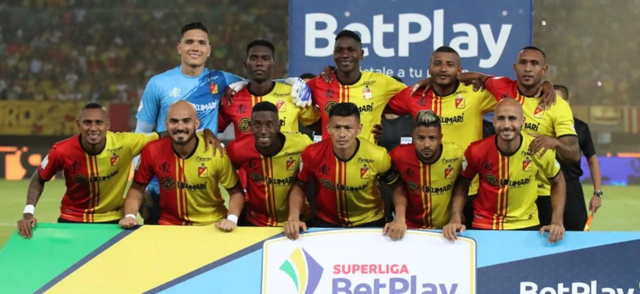 Duelo de arqueros con sus exequipos en la Superliga. / Foto: Vizzorimage.