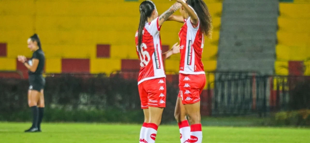Triunfo 3-1 para Santa Fe sobre Bucaramanga -VizzorImage / Jaime Moreno Triunfo 3-1 para Santa Fe sobre Bucaramanga -VizzorImage / Jaime Moreno
