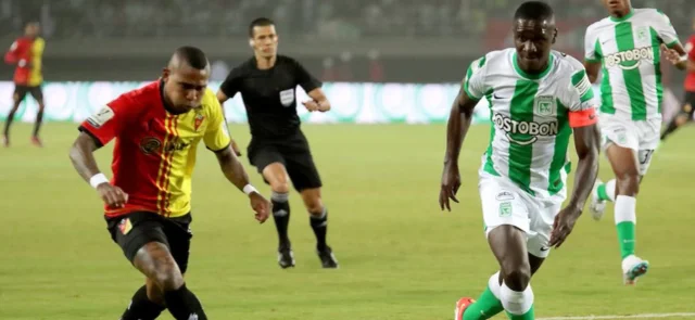 Mira las jugadas polémicas de Pereira vs. Atlético Nacional. / Foto: Vizzorimage.