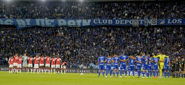 Hinchas de Millonarios y Santa Fe generaron un nuevo episodio de violencia | Foto: VizzorImage / Andres Rot