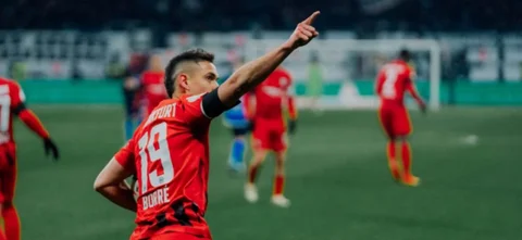 Rafael Santos Borré se reportó con gol / Foto: @eintracht_esp