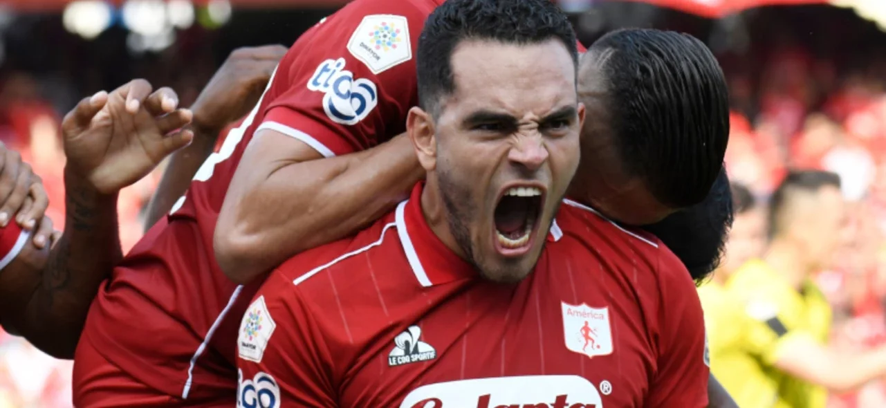 John García de América celebra después de anotar el primer gol | Foto: VizzorImage / Oswaldo López