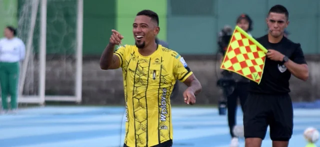 Harrison Mojica, jugador de Alianza Petrolera. / Foto: VizzorImage - José Martínez