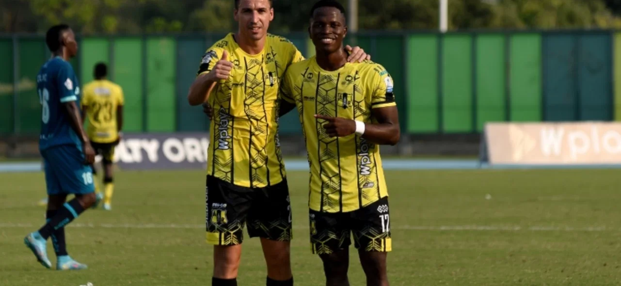 Triunfo para Alianza Petrolera 1-0 sobre Bogotá -VizzorImage / Jose D. Martinez