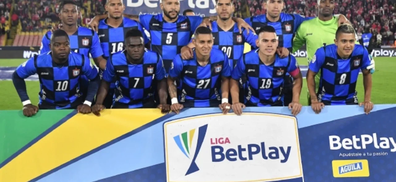 Rogerio Caicedo está dando un show de atajadas. / Foto: VizzorImage - Luis Ramirez