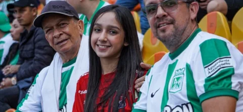 Así se vive el clásico paisa en el estadio Atanasio Girardot. / Foto: Twitter Nacional.