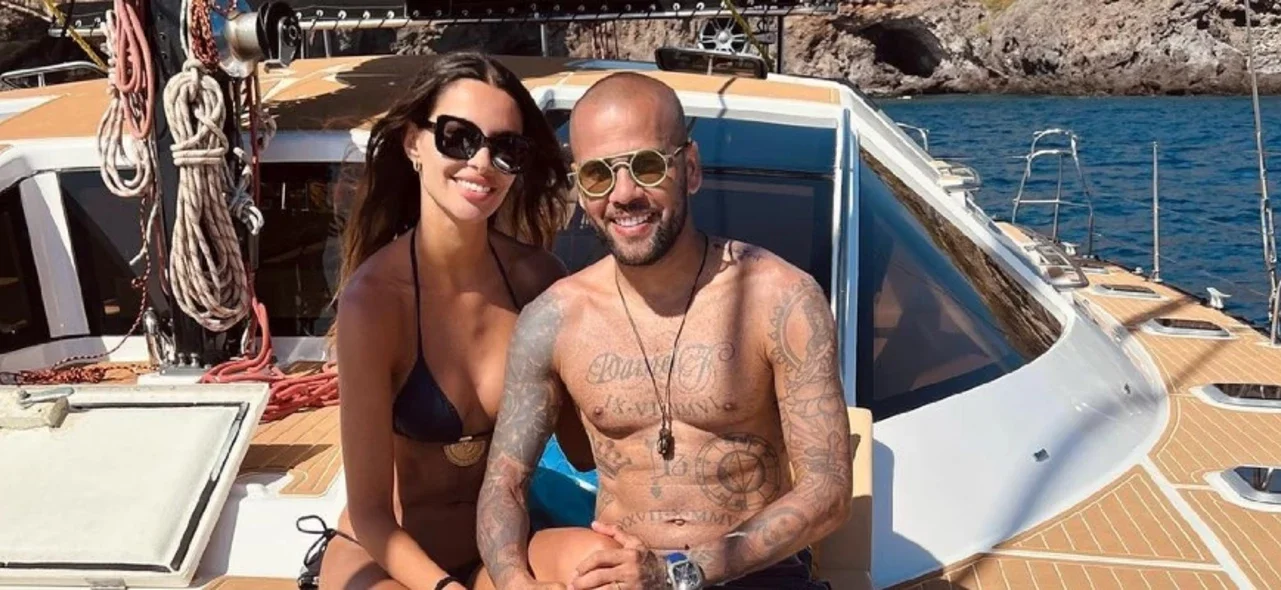 Dani Alves y Joana Sanz - Foto: @Danialves