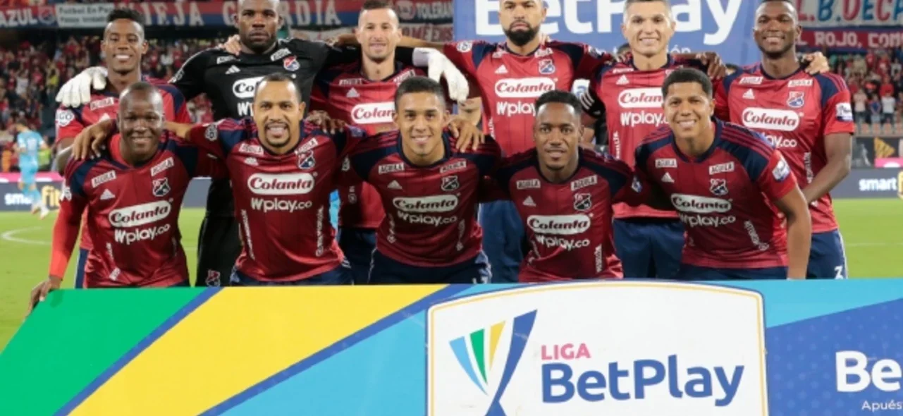 Medellín se salvó de un gran remate a puerta de Jaguares. / Foto: VizzorImage - Donaldo Zuluaga