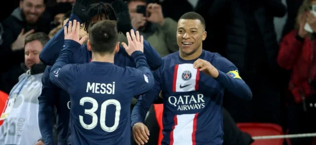 Lionel Messi y Kylian Mbappé - Foto: AFP