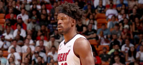 Jimmy Butler hizo 24 puntos con Miami Heat ante Utah. / Foto: AFP.