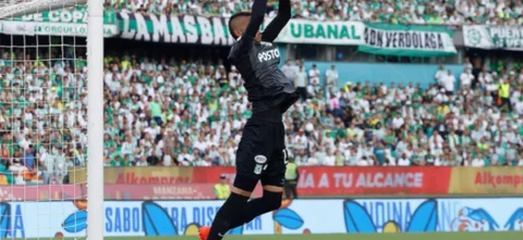 Así fue la lesión de Kevin Mier en Nacional. / Foto: VizzorImage.