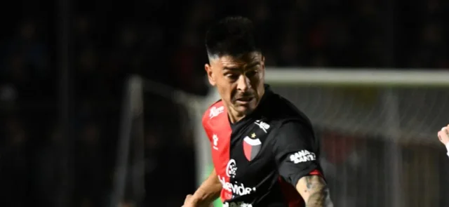 Colón empató con Independiente / AFP