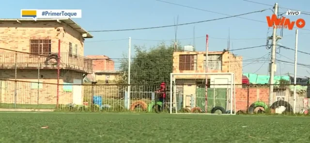 Con el nuevo campo de juego, se verán beneficiados más de 320 niños.