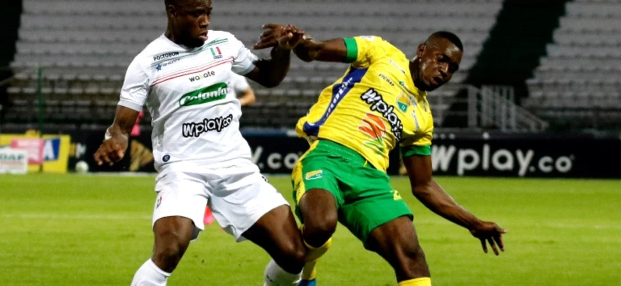 Once Caldas visitó al Huila por la Fecha 9 - VizzorImage / JJ Bonilla