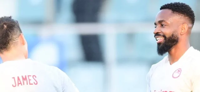 James Rodríguez volvió a jugar con Olympiacos / Foto Olympiacos