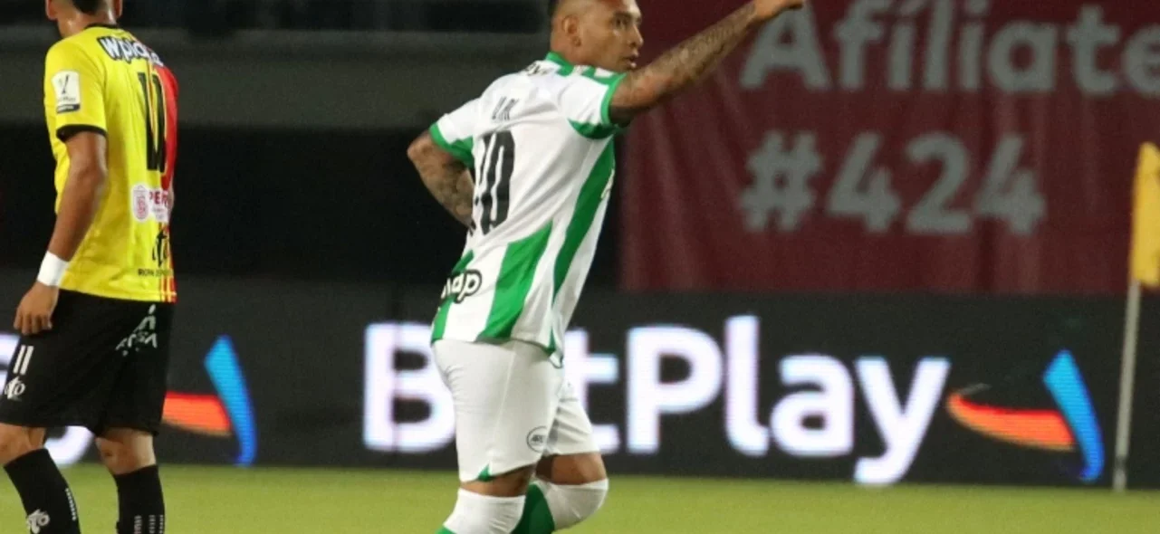 Jarlan Barrera celebra tras anotar gol - VizzorImage / Pablo Bohórquez