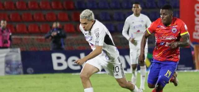 Juan Fernando Quintero fue el gran ausente en el duelo Junior vs. Santa Fe | Foto: VizzorImage / Leonardo Castro