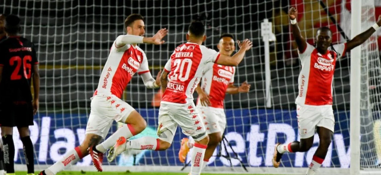 Santa Fe mostró su mejor cara | Foto: VizzorImage / Samuel Norato