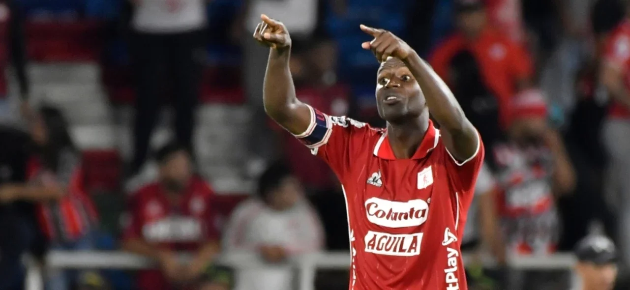 Adrián Ramos - Foto: VizzorImage/ Gabriel Aponte