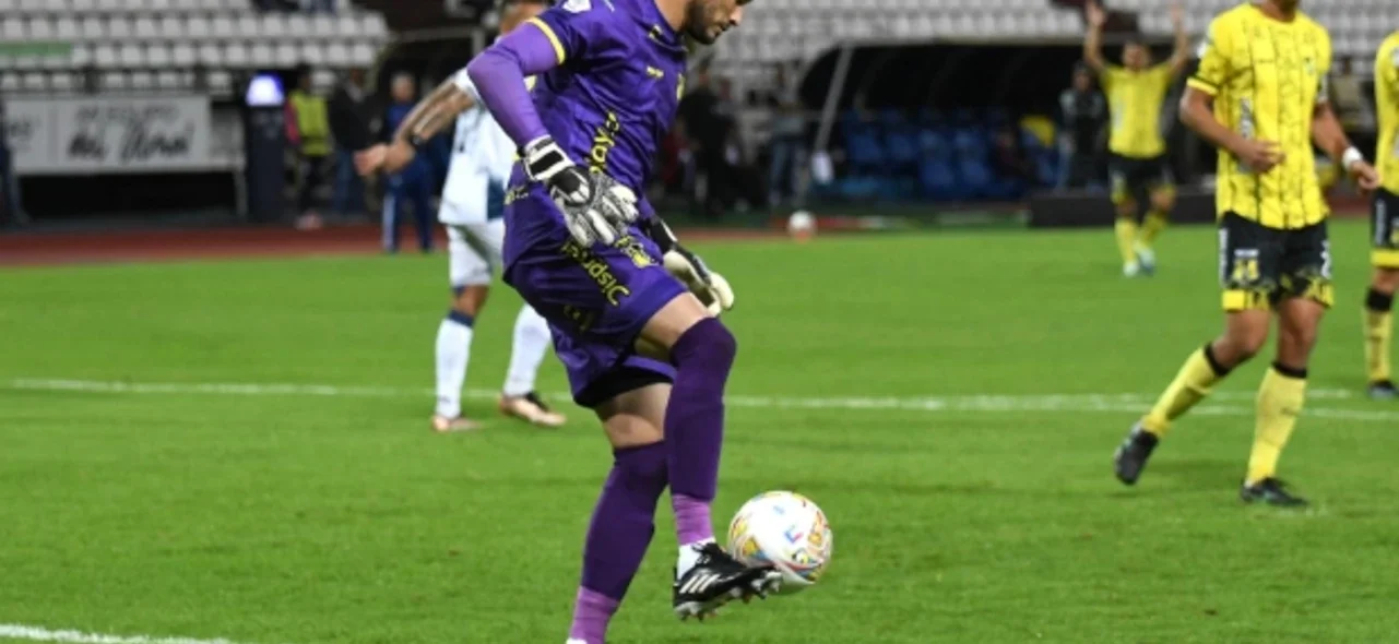 Chunga se vio atacado con las opciones de Cali en los primeros minutos. / Foto: Vizzorimage.