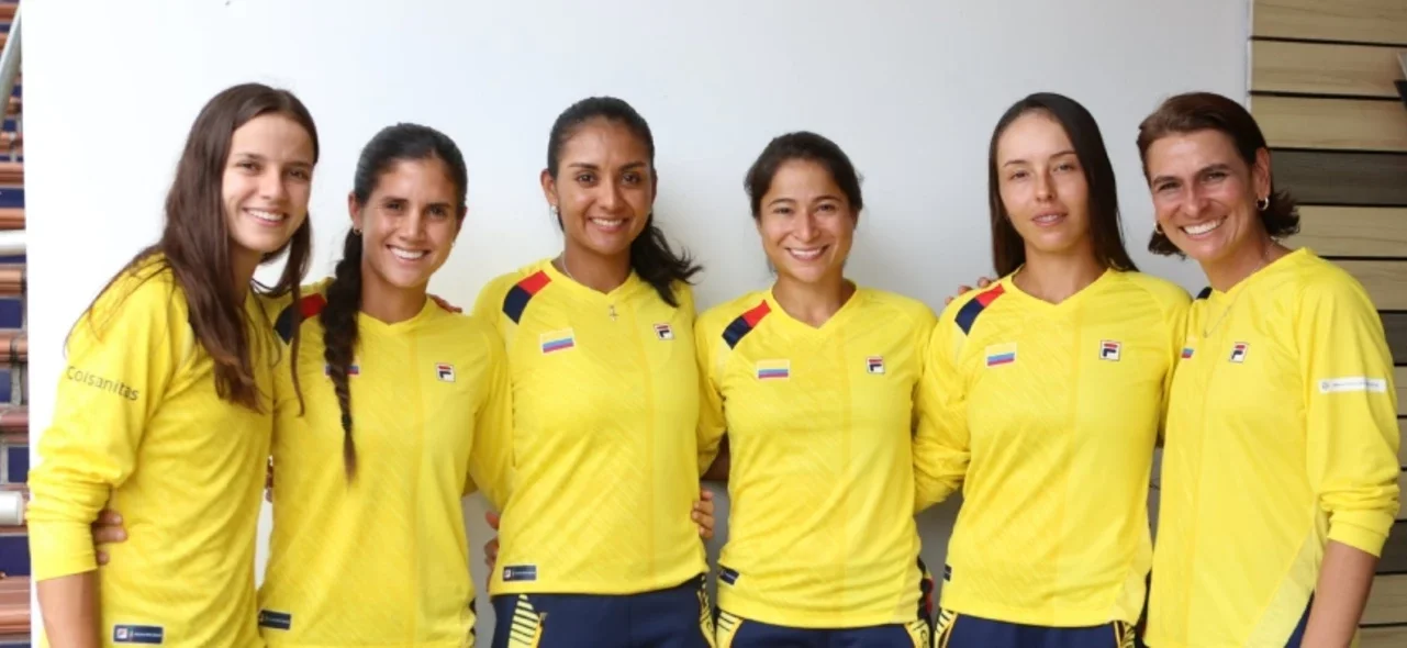 Equipo colombano para la Bille Jean King Cup. Foto: Twitter/Fedecoltenis