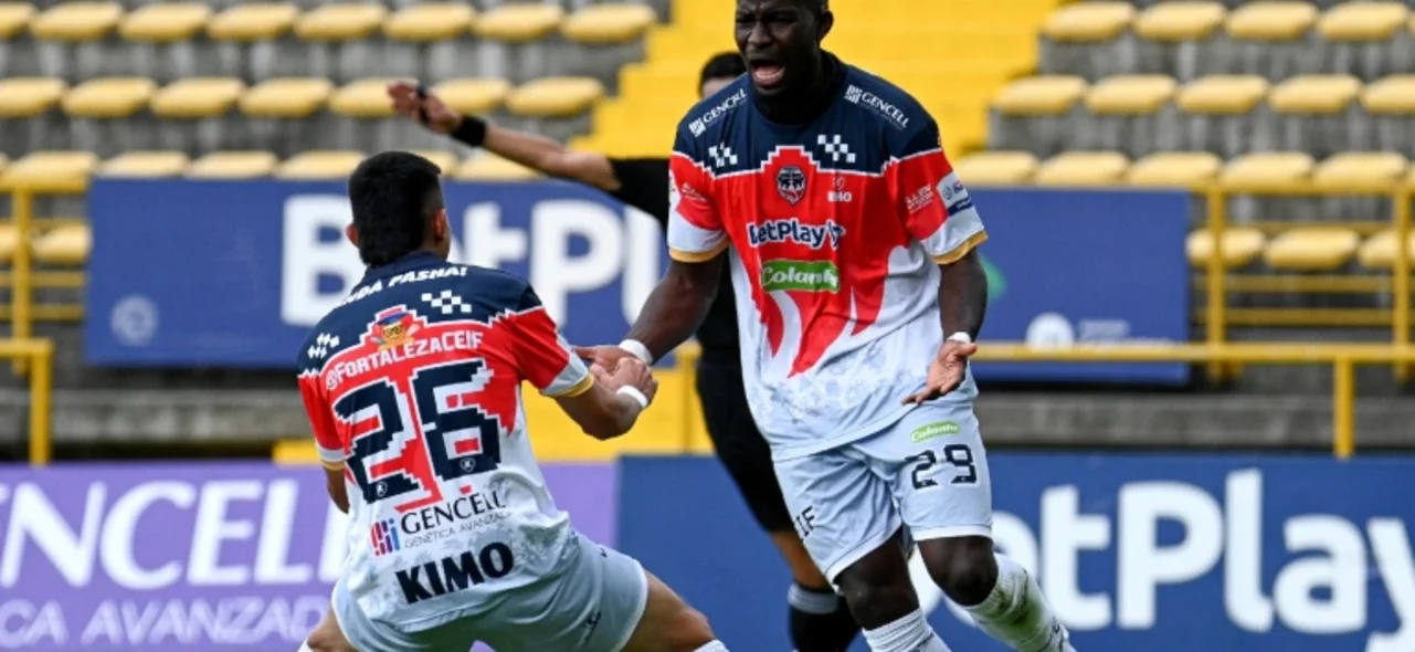 Triunfo de Fortaleza 3-1 sobre Barranquilla -VizzorImage / Samuiel Norato