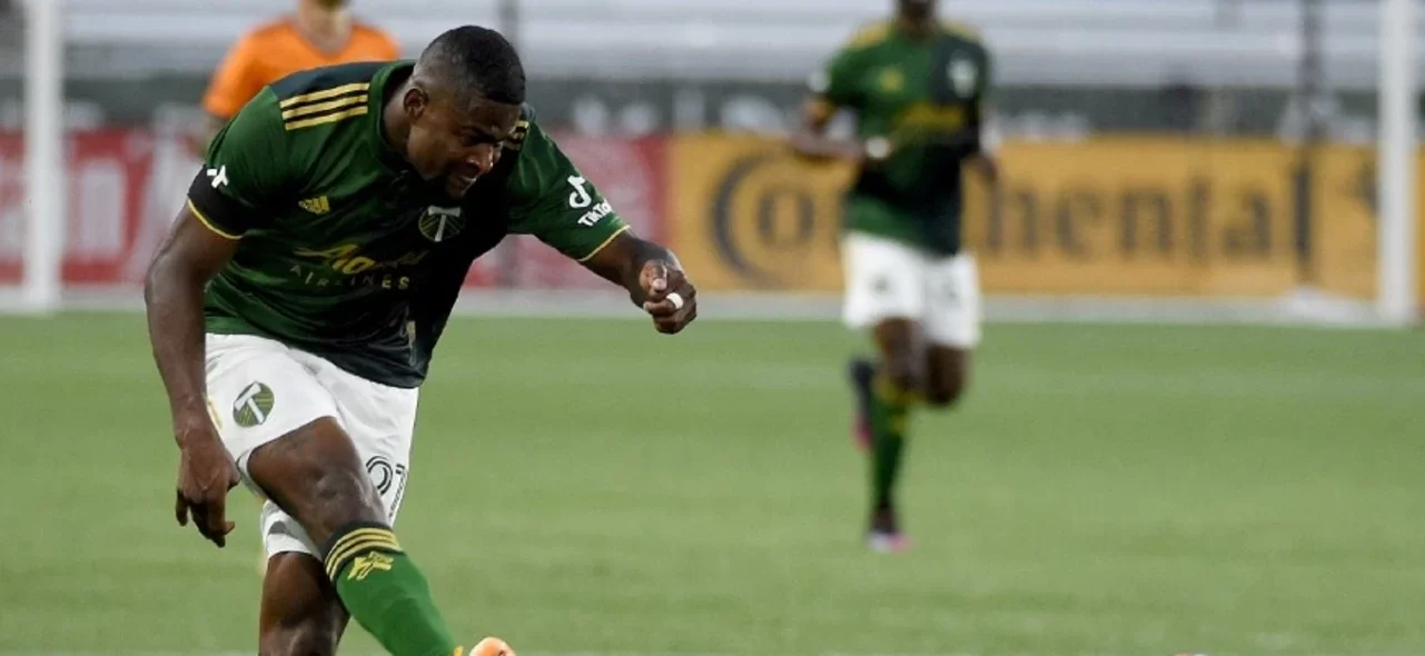 Así fue el gol de Dairon Asprilla que podría ser nominado a los Premios Puskás. / Foto: AFP.