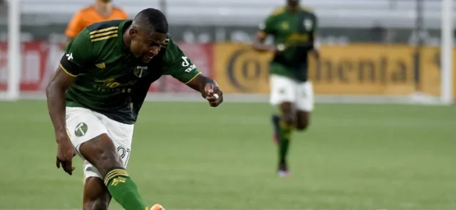 Así fue el gol de Dairon Asprilla que podría ser nominado a los Premios Puskás. / Foto: AFP.